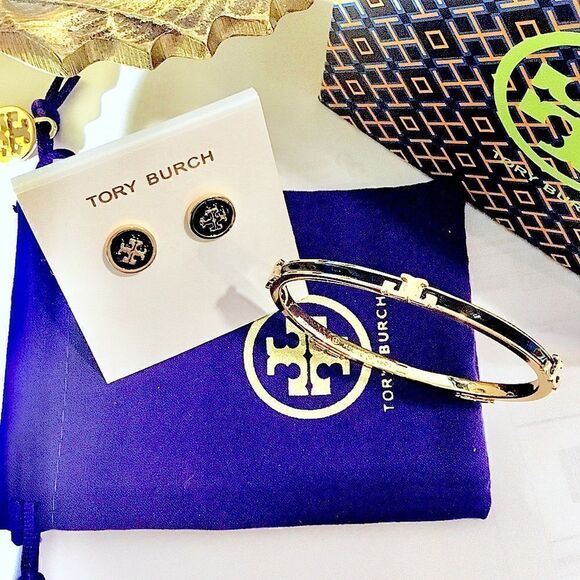 TORY BURCH LACQUERED RAISED LOGO STUD EARRINGS AND BRACELET - Picture 1 of 2